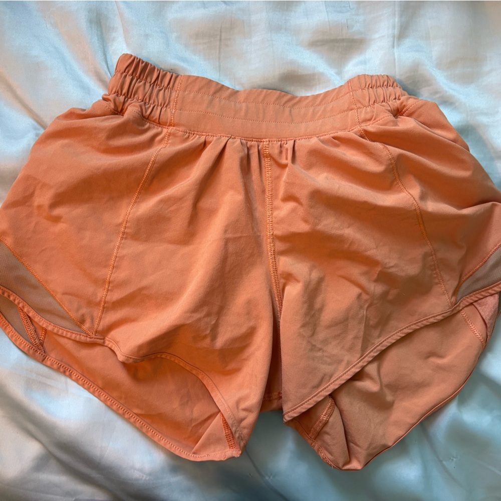 Lululemon HOTTY Hot Shorts High Rise 4 inch